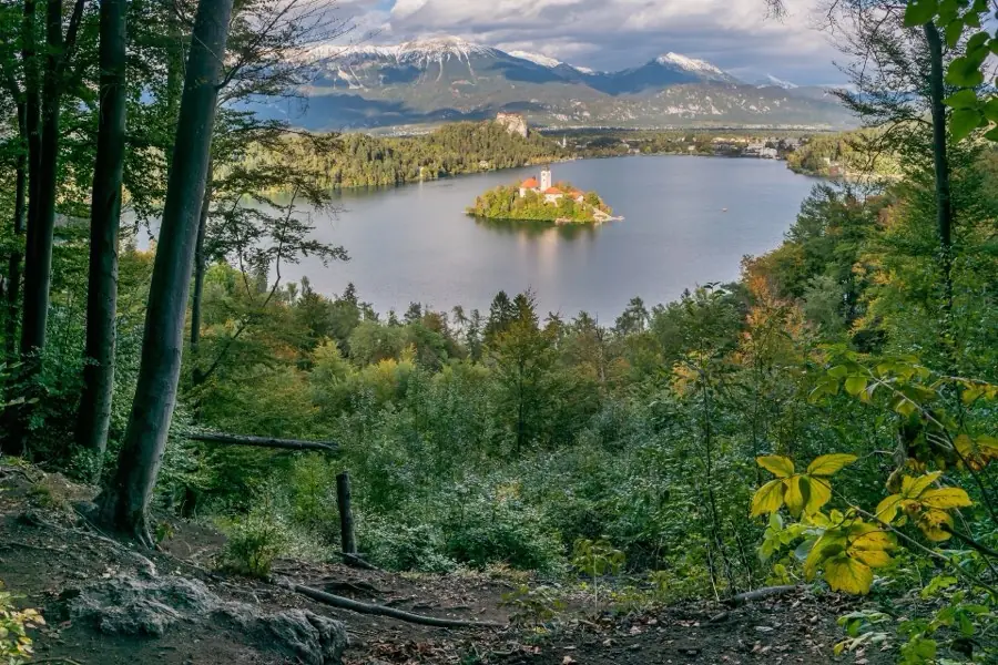 Insula Bled, cu castelul deasupra lacului