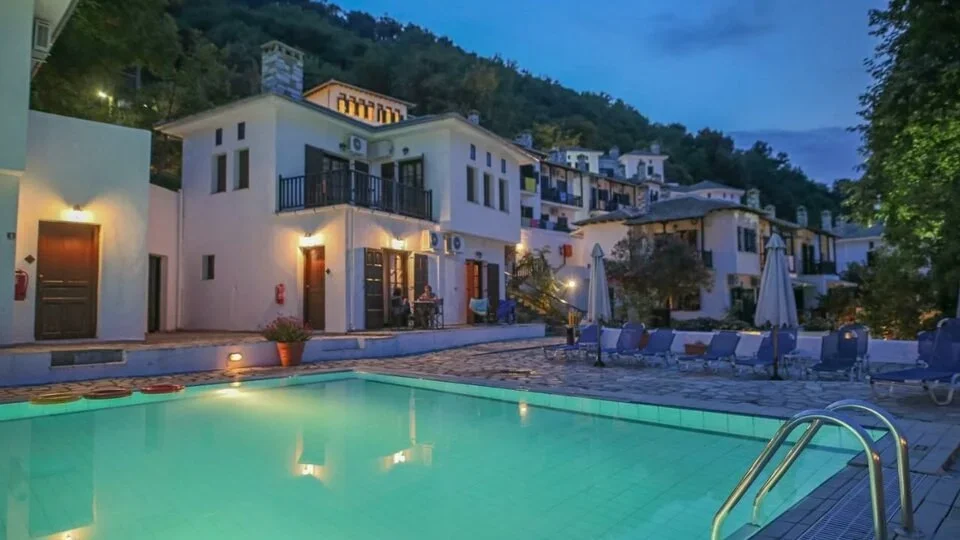 2 adults+1 child Pilio Sea Horizon Greece 6