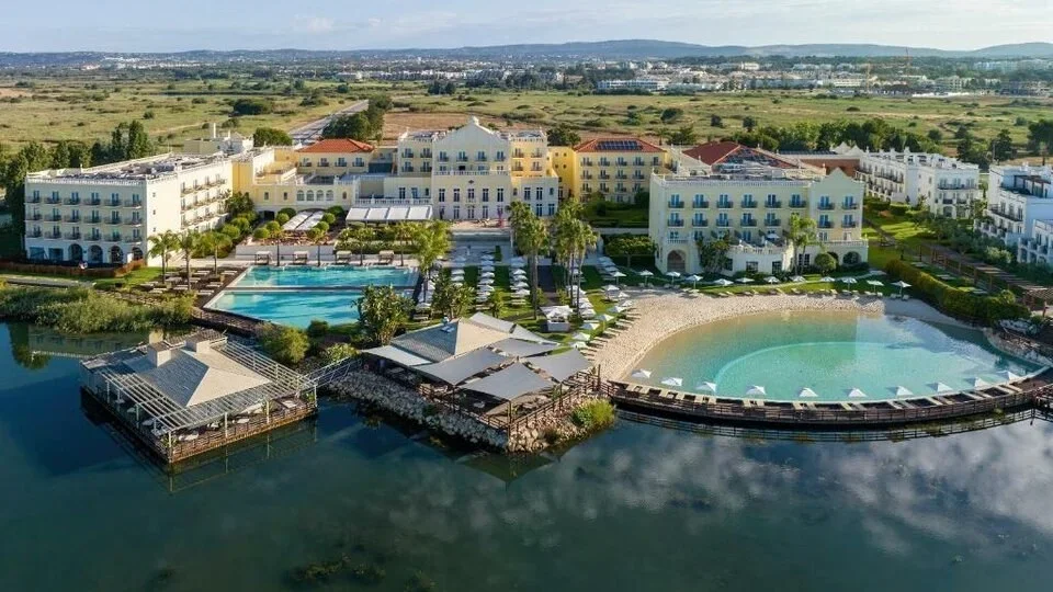 2ADULTS+1CHILD LUXURY VACATION, PORTUGAL, 5STARS 10