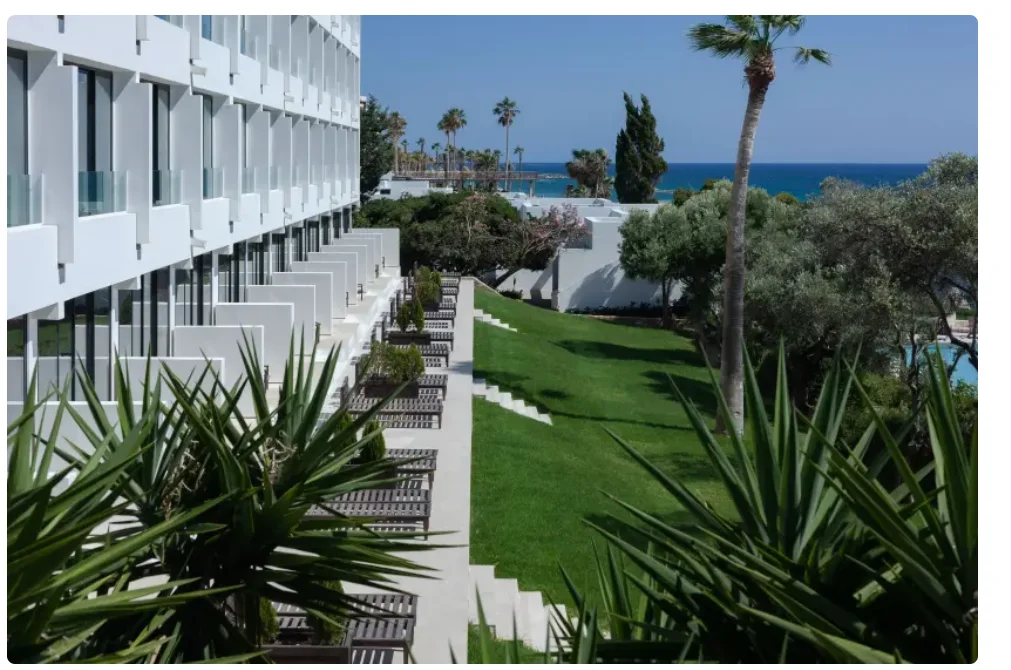 PAPHOS, 4 NIGHTS FLIGHT 5-STAR HOTEL AND BREAKFAST