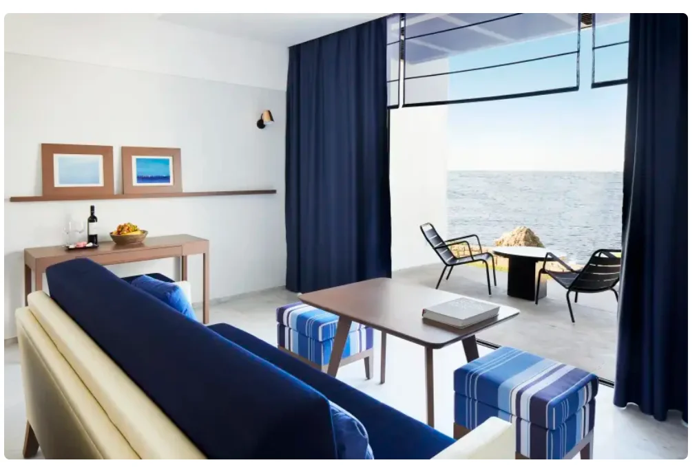 PAPHOS, 4 NIGHTS FLIGHT 5-STAR HOTEL AND BREAKFAST 4