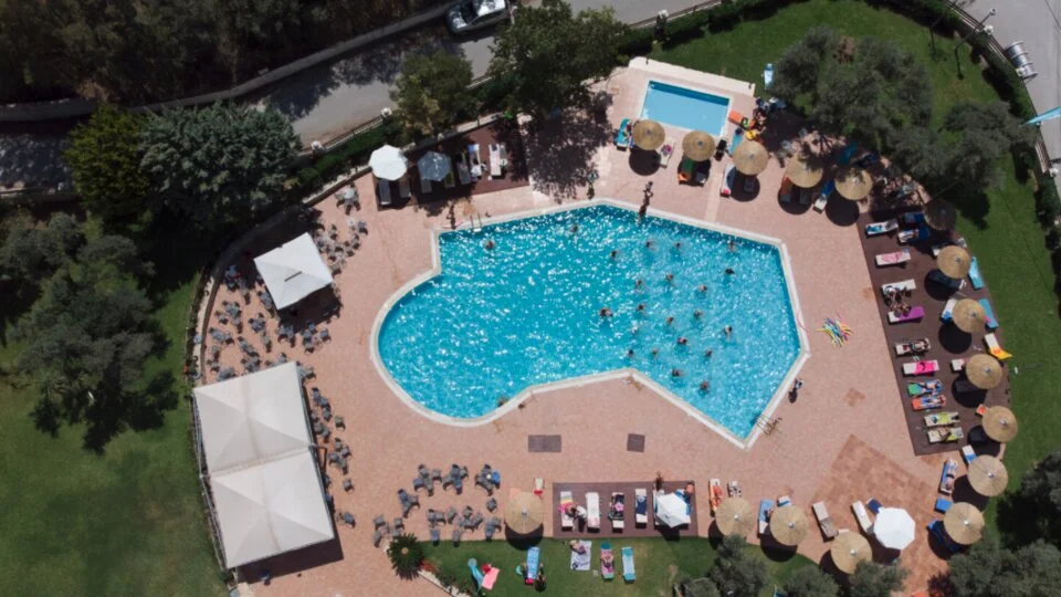 Evia Riviera Resort (fost Amarynthos Resort) 8